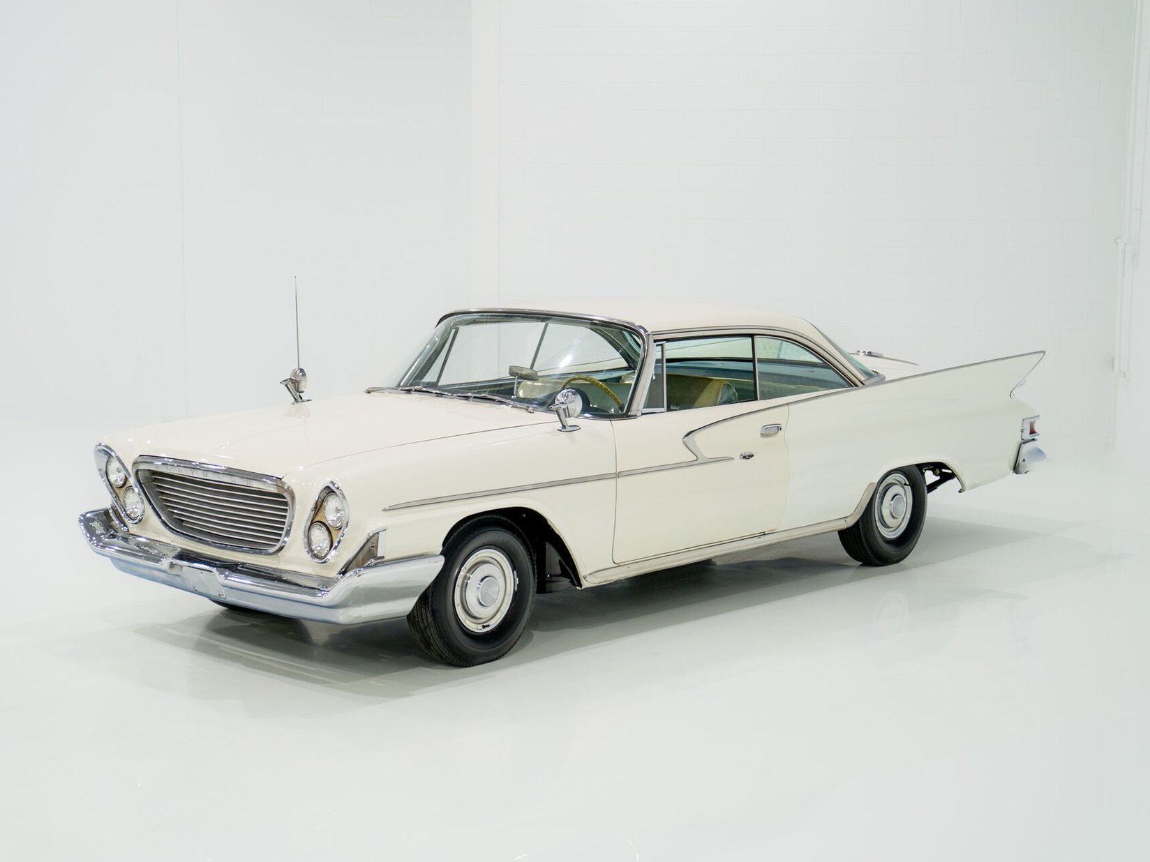 1961 Chrysler Windsor White Montreal - photo #21
