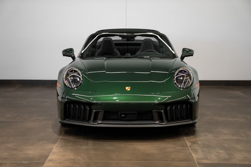 Porsche 911 Targa 4 GTS \\ No luxury TAX 2026 Vert Kirkland - photo #1