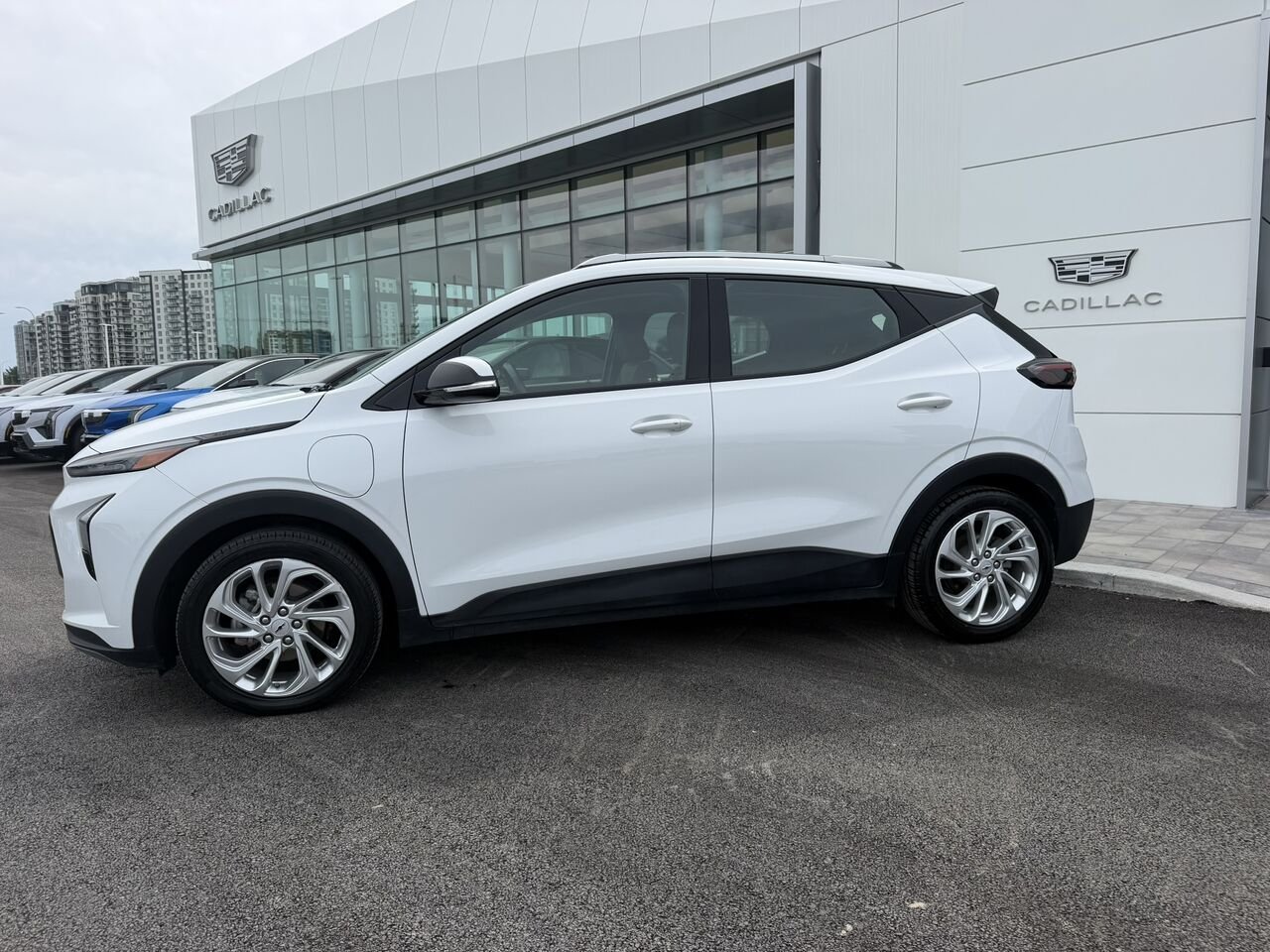 Chevrolet Bolt EUV LT 2023 Blanc Laval - photo #0