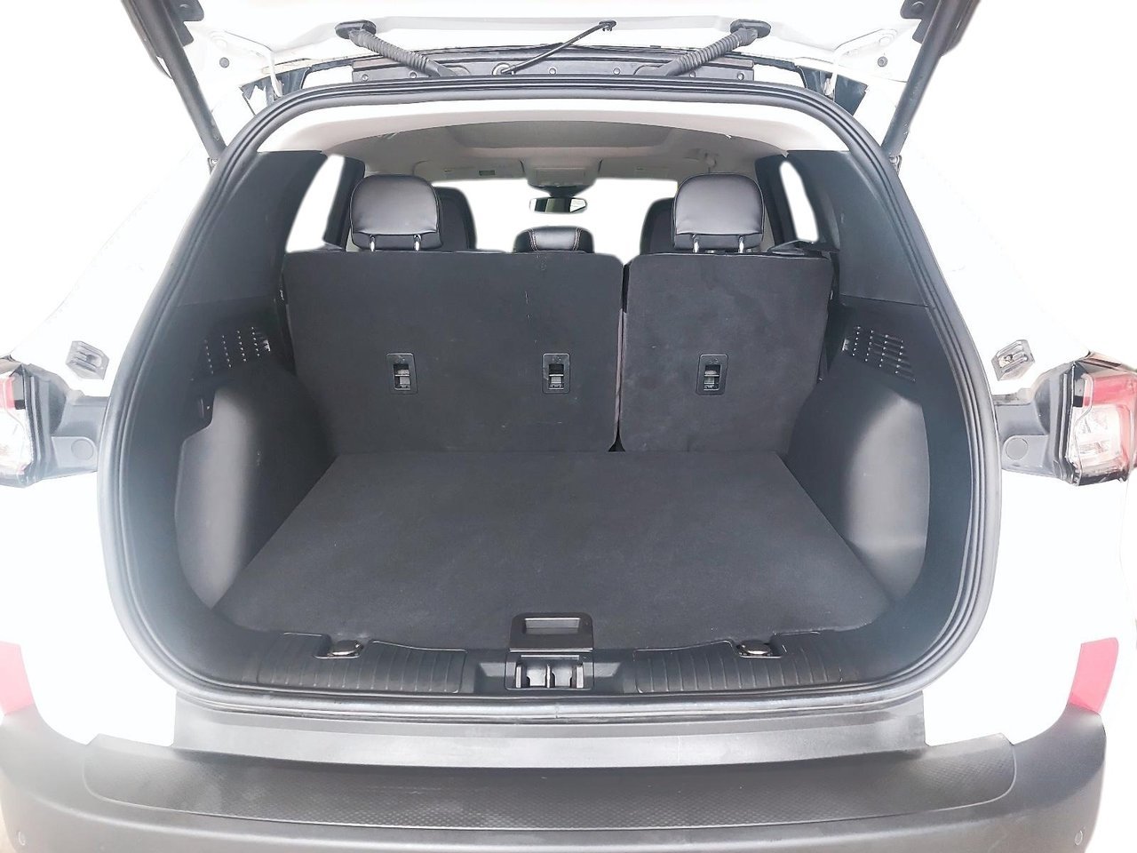 Ford Escape NIV 1FMCU9DZXMUA04985 2021 Blanc Chicoutimi - photo #5