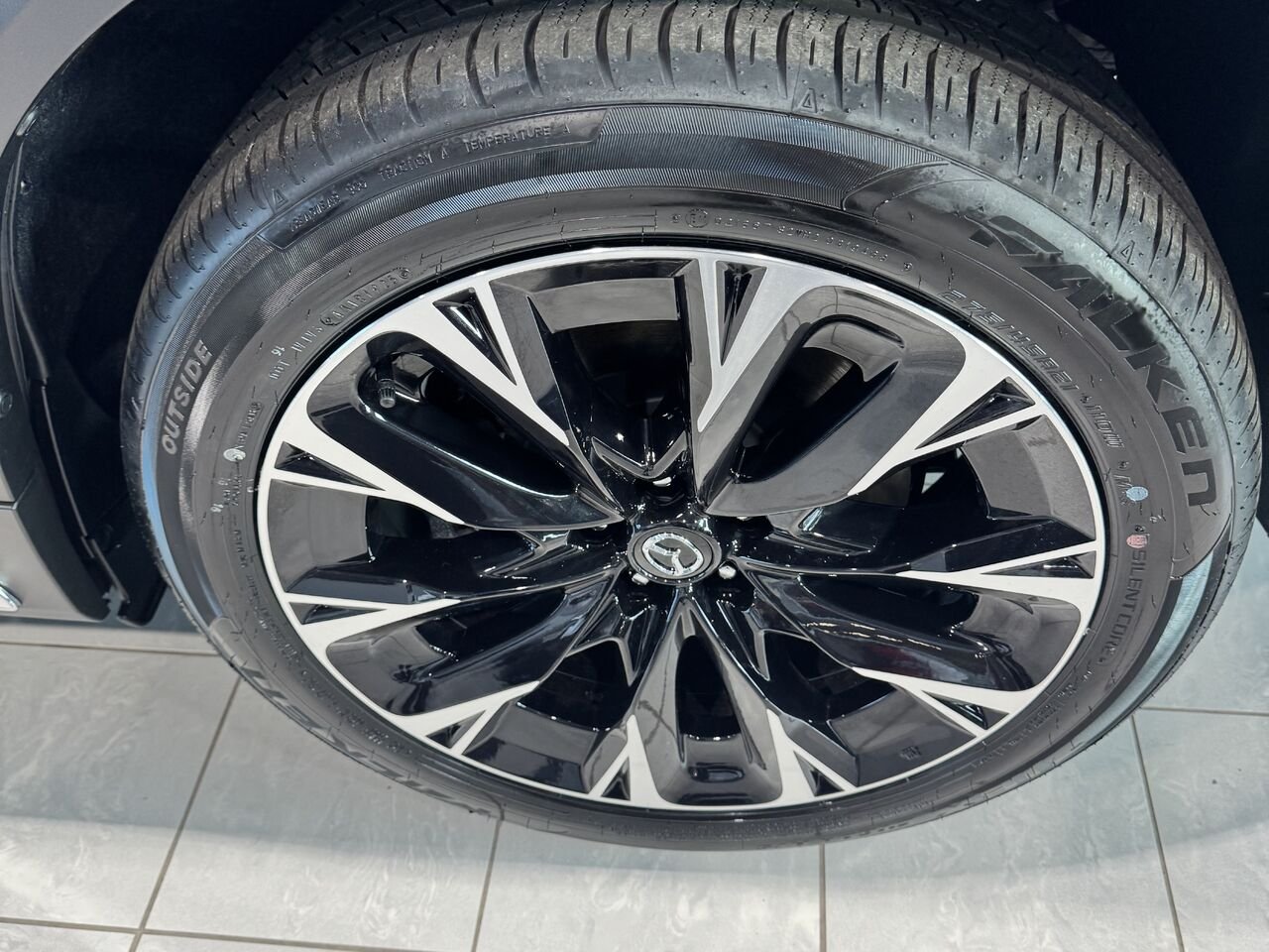 2025 MAZDA CX-90 PHEV Artisan Red Crystal Metallic Ste-Marie - photo #4