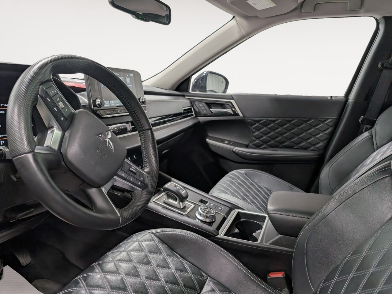 Mitsubishi Outlander PHEV SEL/SIÈGES CHAUFFANTS/ TOIT OUVRANT PANORAMIQUE/VOLANT CHAUFFANT/CAMÉRA DE RECUL/AC 2025 Noir Sherbrooke - photo #6
