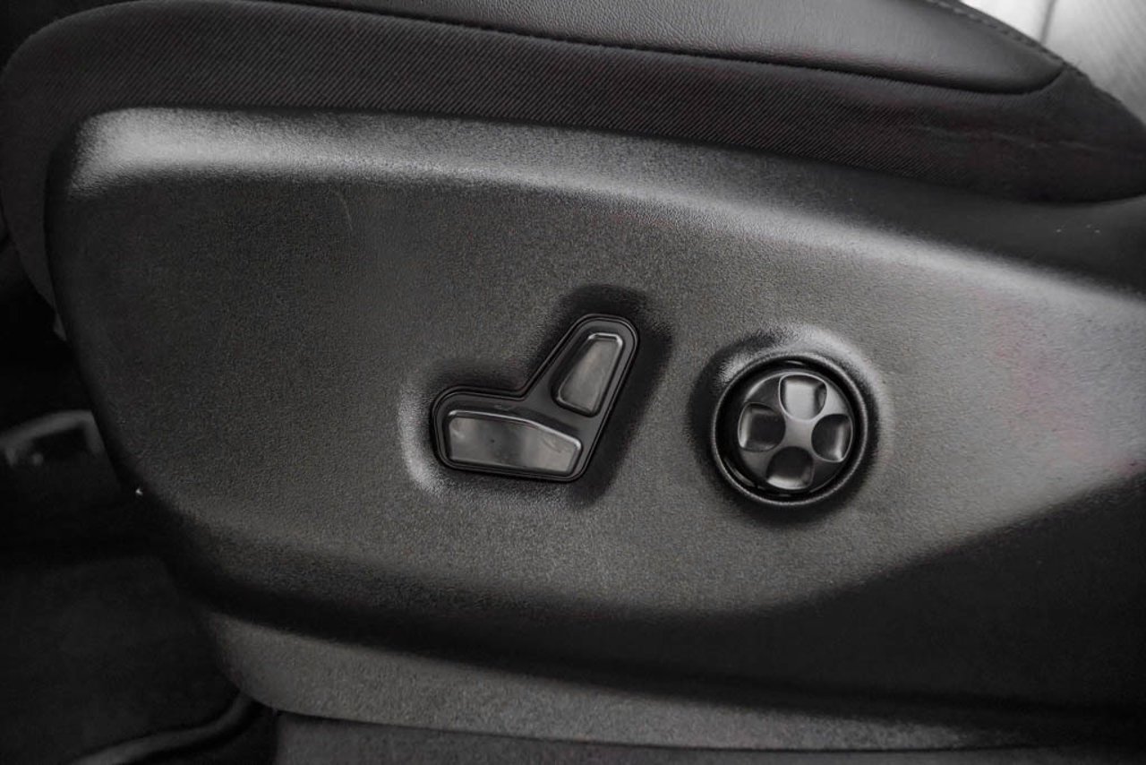 2025 Chrysler Grand Caravan SXT 2WD Black Sherwood Park - photo #14