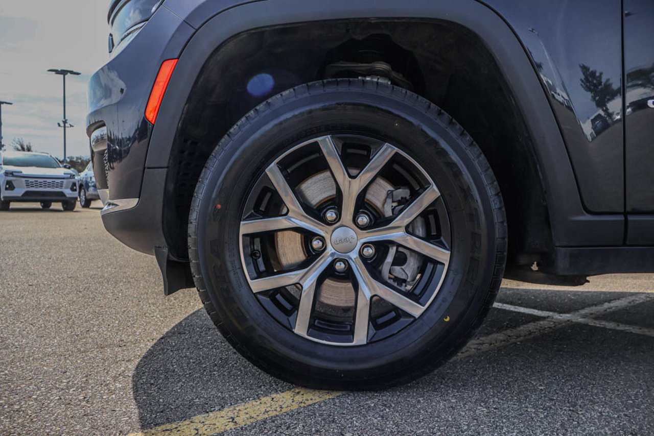 2024 Jeep Grand Cherokee L Limited 4x4 Blue Sherwood Park - photo #12