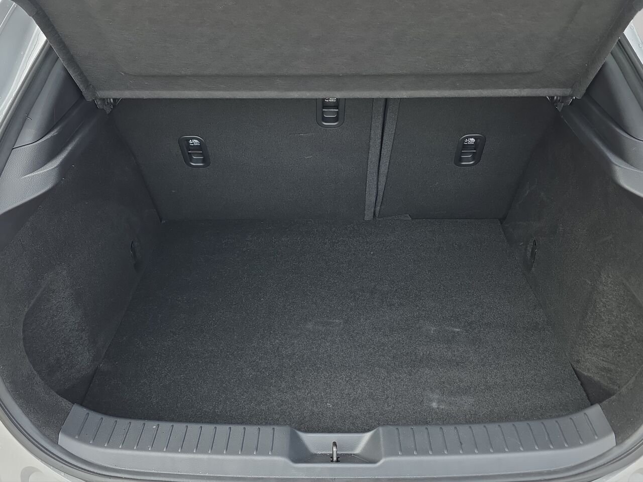 2026 Mazda CX-30 GT turbo, awd, toit ouvrant, Écran 360 degré, Navigation, chargeur sans fil pour cellulaire Aero Grey Metallic Val-David - photo #18