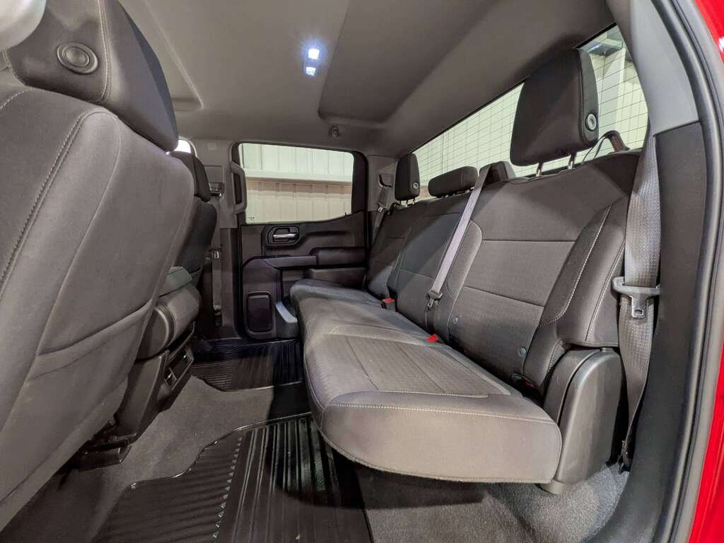 2023 Chevrolet Silverado 1500 4WD Crew Cab 157" Custom Trail Boss Red Val-David - photo #11