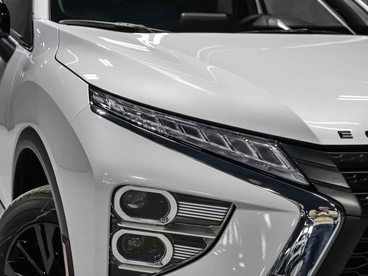 Mitsubishi Eclipse Cross NOIR 2026 Blanc diamant Montréal - photo #8