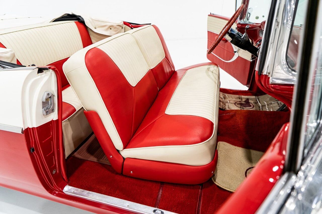 Pontiac Starchief **PRIX EN USD** Beautifully presented from former restoration 1955 Blanc Montréal - photo #13