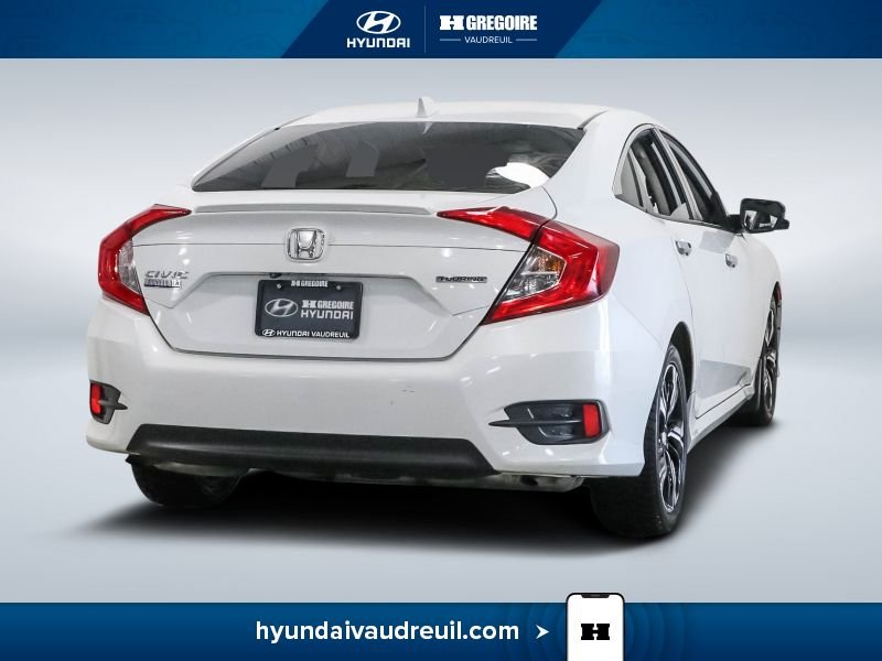 2016 Honda Civic White Laval - photo #10