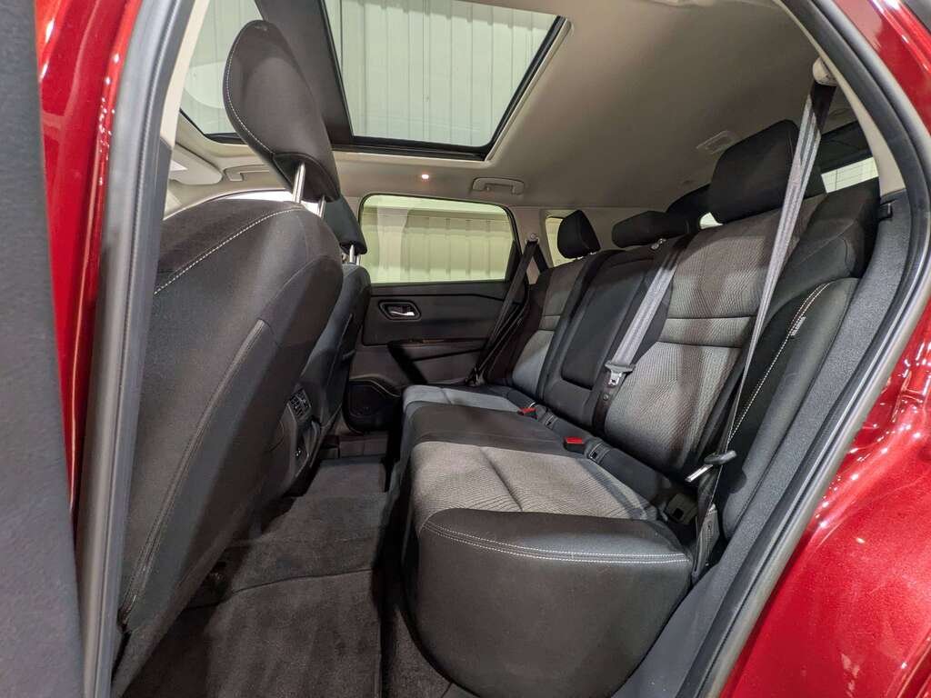 2024 Nissan Rogue AWD SV Moonroof Red Val-David - photo #11