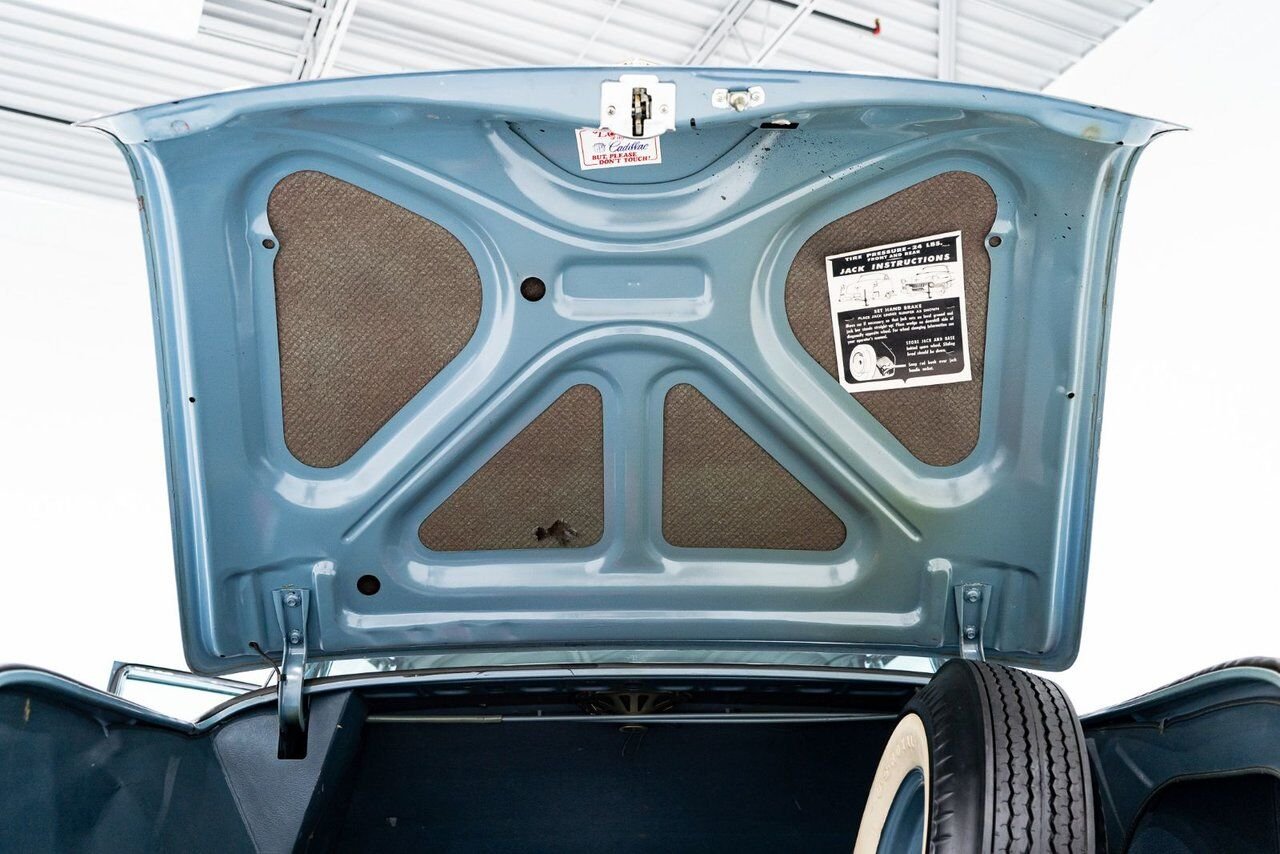 1954 Cadillac Fleetwood Unrestored fully original survivor **PRICE IN USD** Blue Montreal - photo #85