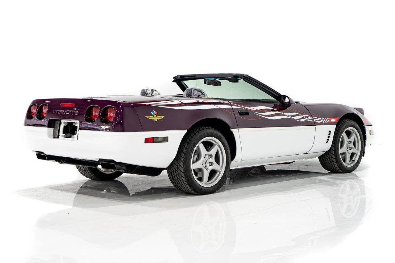 Chevrolet Corvette *PRIX EN USD* RPO Z4Z PACE CAR PRESENTED IN DELIVERY PACKAGING WITH ONLY 192MILES (307KM) FROM NEW 1995 Blanc Montréal - photo #6