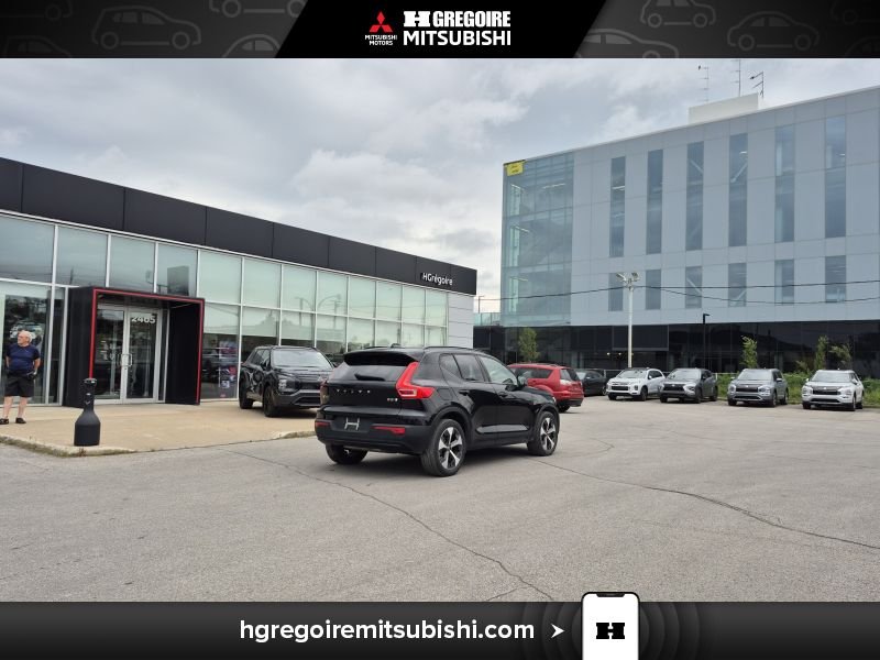 2023 Volvo XC40 Black Laval - photo #10