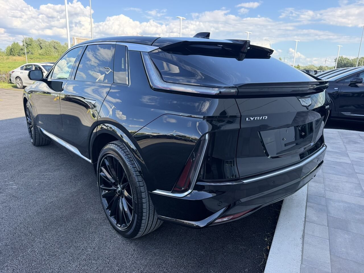 Cadillac LYRIQ TECH FINANCEMENT À PARTIR DE 0.99% 2024 Noir Laval - photo #10