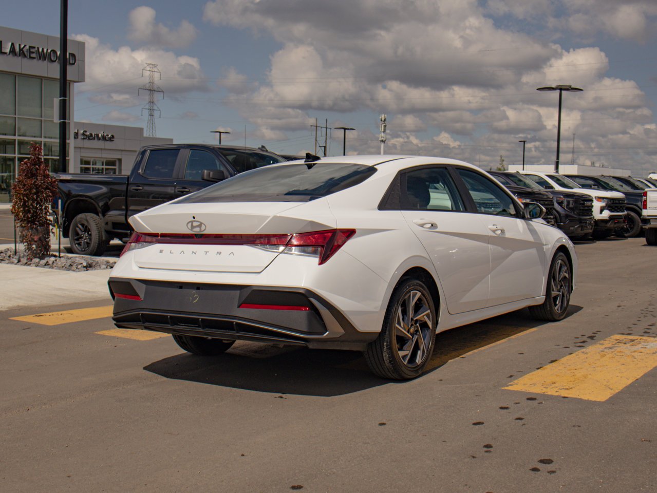 2026 Hyundai Elantra Preferred IVT White Sherwood Park - photo #9