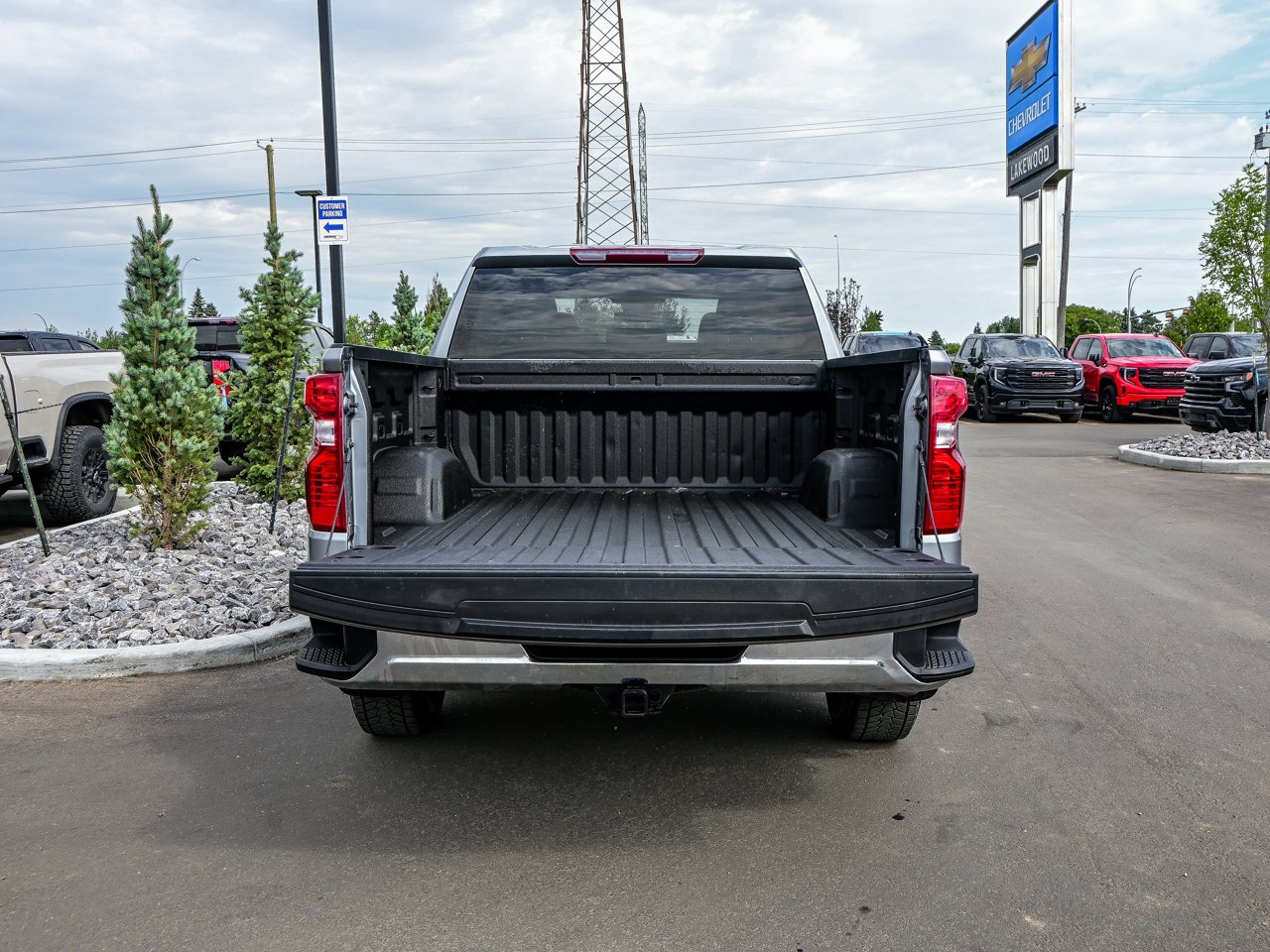 2025 Chevrolet Silverado 1500 4WD Crew Cab 147 LT Grey Sherwood Park - photo #13