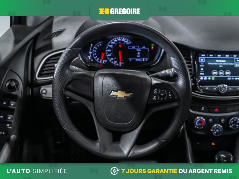 2019 Chevrolet Trax White Laval - photo #17