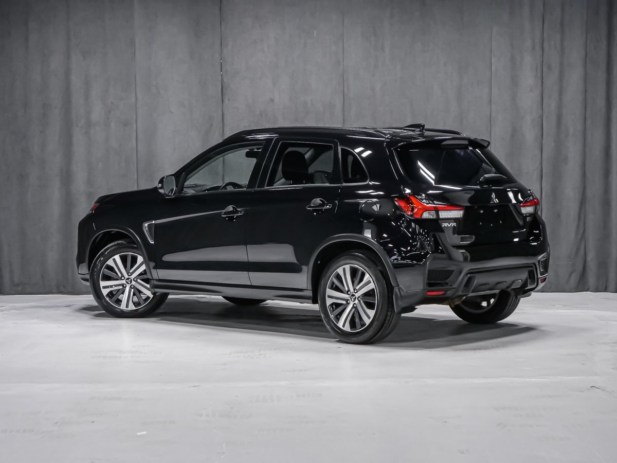 2024 Mitsubishi RVR SE Black Montreal - photo #3