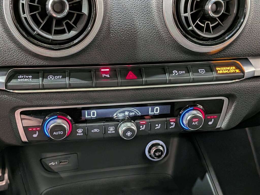 2018 Audi S3 Sedan 2.0 TFSI quattro Technik S tronic Blue Val-David - photo #25