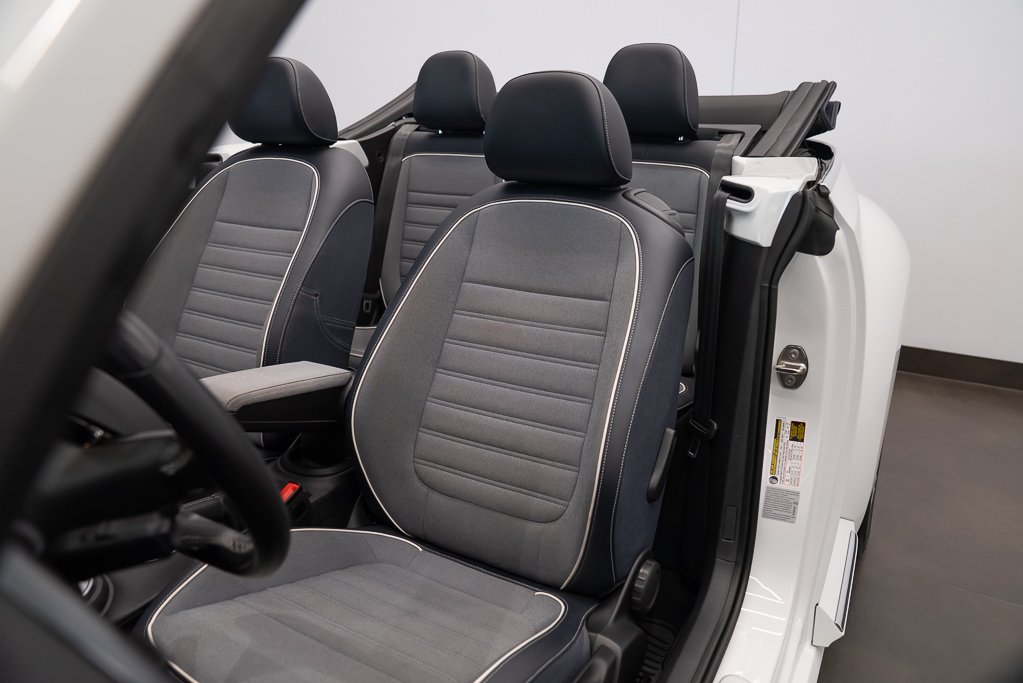 2016 Volkswagen Beetle Denim Edition White Kirkland - photo #24