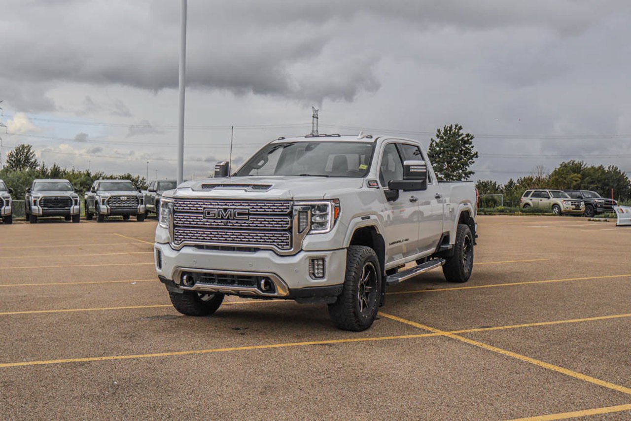 2023 GMC Sierra 2500HD 4WD Crew Cab 159 Denali White Sherwood Park - photo #3
