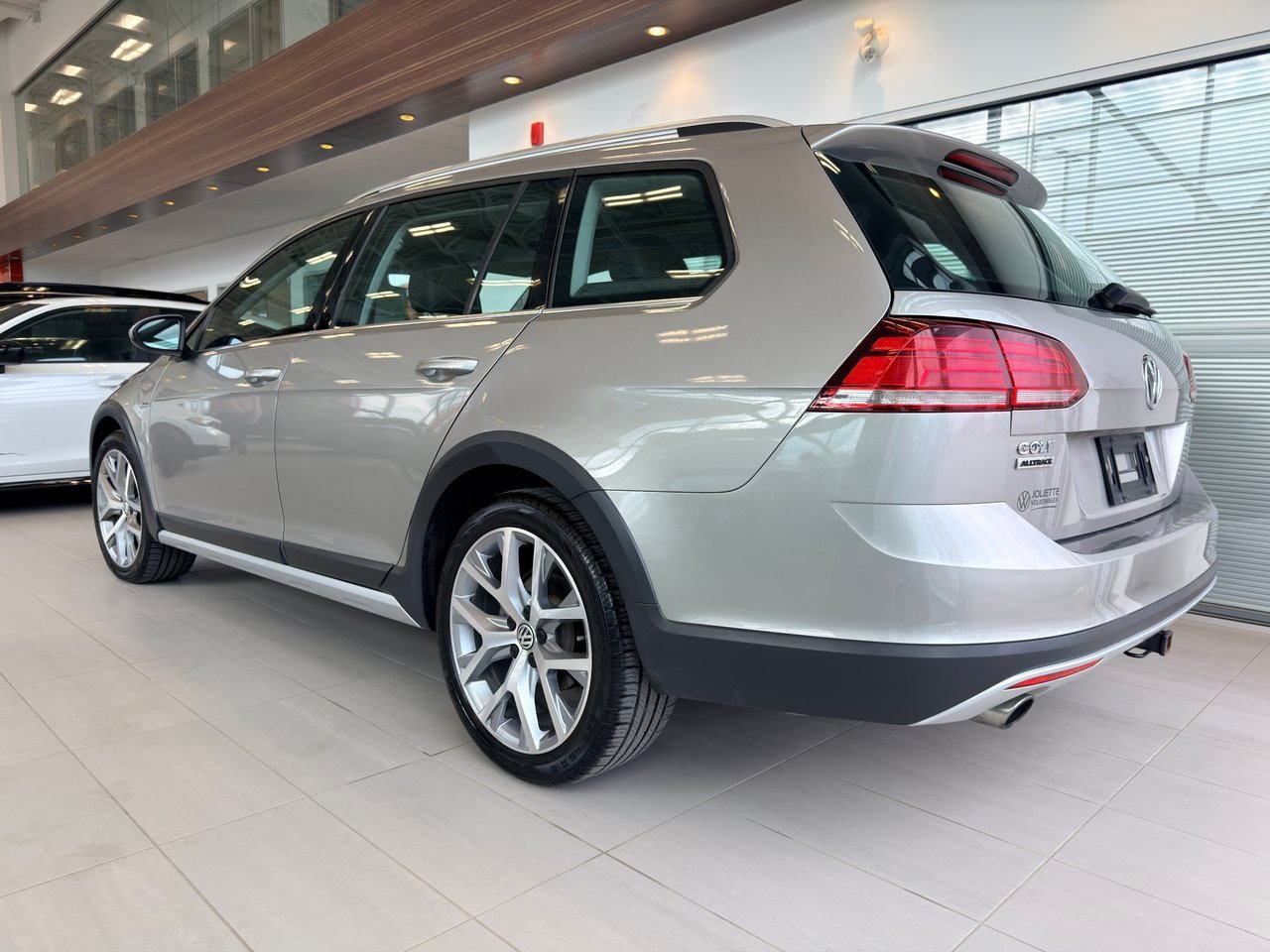 2019 Volkswagen Golf Alltrack Silver Notre-Dame-des-Prairies - photo #9