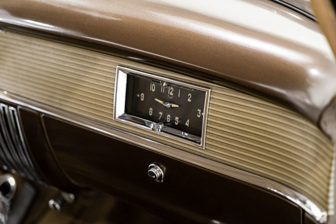 Cadillac Fleetwood Unrestored factory black paint **PRICE IN USD** 1951 Noir Montréal - photo #59
