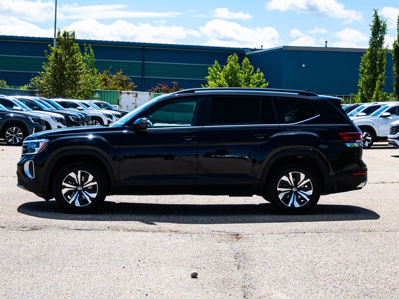 2025 Volkswagen Atlas Comfortline 2.0 TSI 4MOTION Black Sherwood Park - photo #9