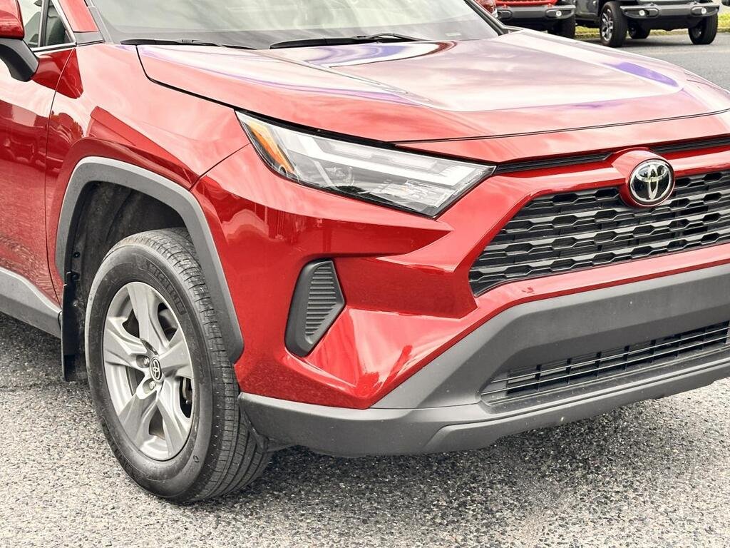2024 Toyota RAV4 Red Saint-Basile-le-Grand - photo #2