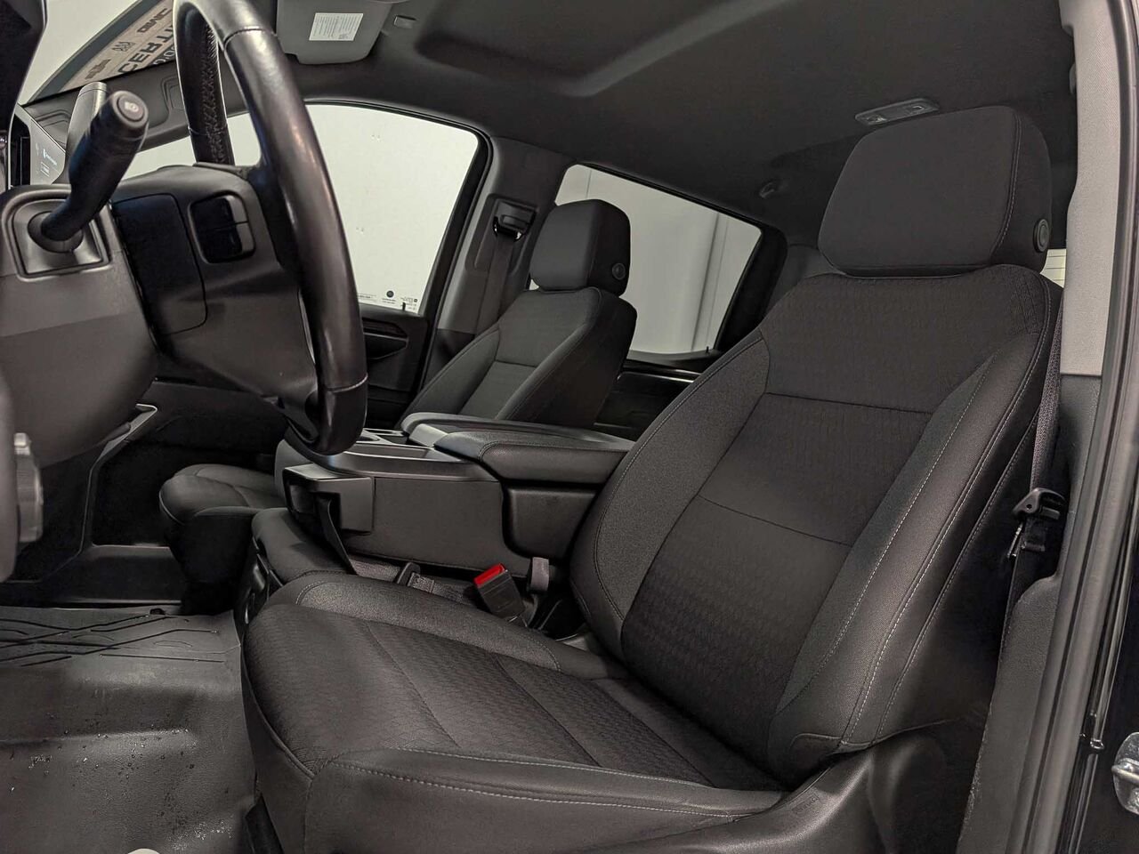 2022 CHEVROLET Silverado 1500 RST 4WD Crew Cab Moteur V8 5.3L 6 Places Black Sherbrooke - photo #11
