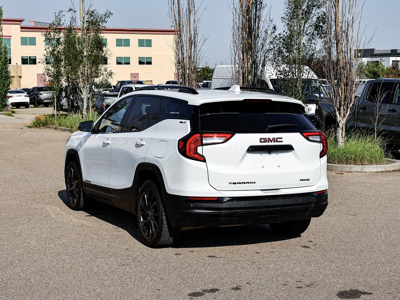 2024 GMC Terrain AWD 4dr SLT White Sherwood Park - photo #10