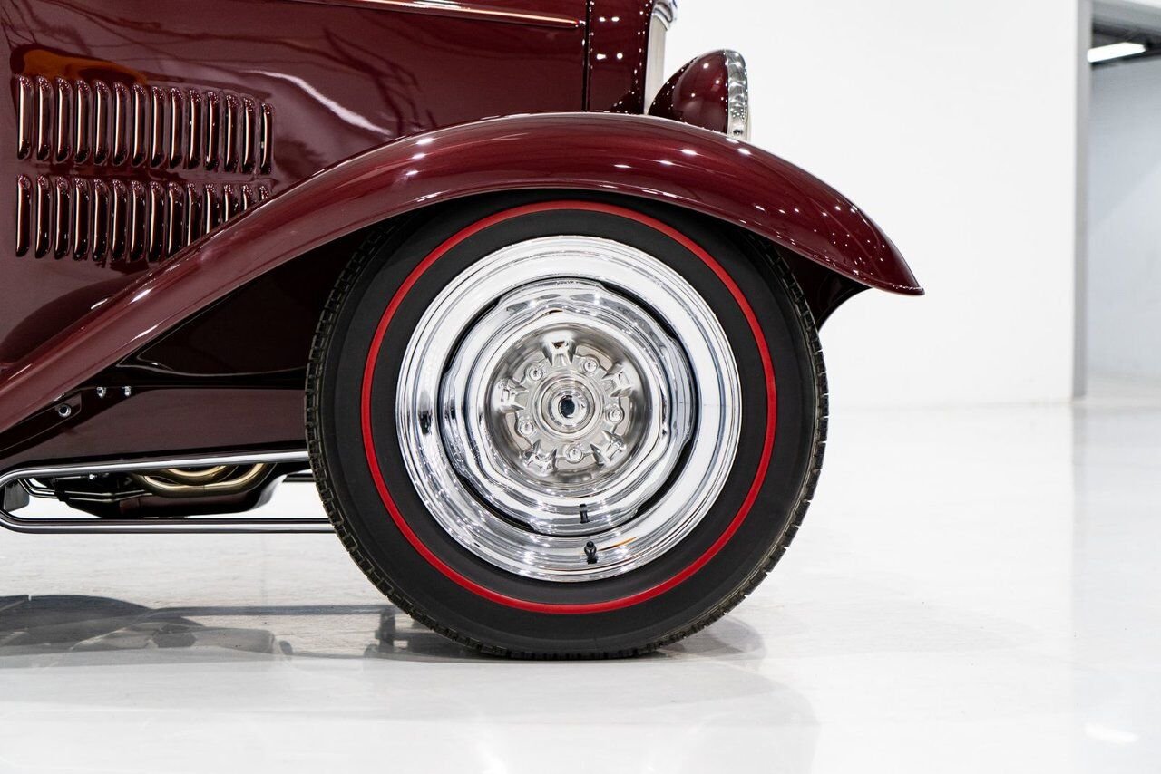 1932 Ford Highboy Lobeck creation spectacular presentation **PRICE IN USD** Red Montreal - photo #40