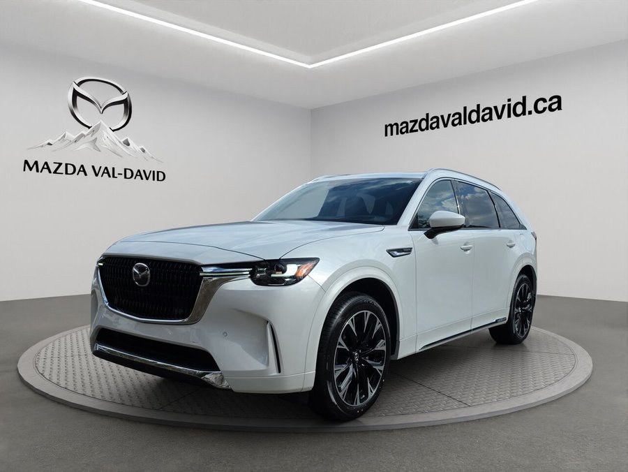 Mazda CX-90 hybride rechargeable Signature PHEV, 7 passagers, toit pano, cuir, sièges ventilés 2026 Quartz platine métallisé