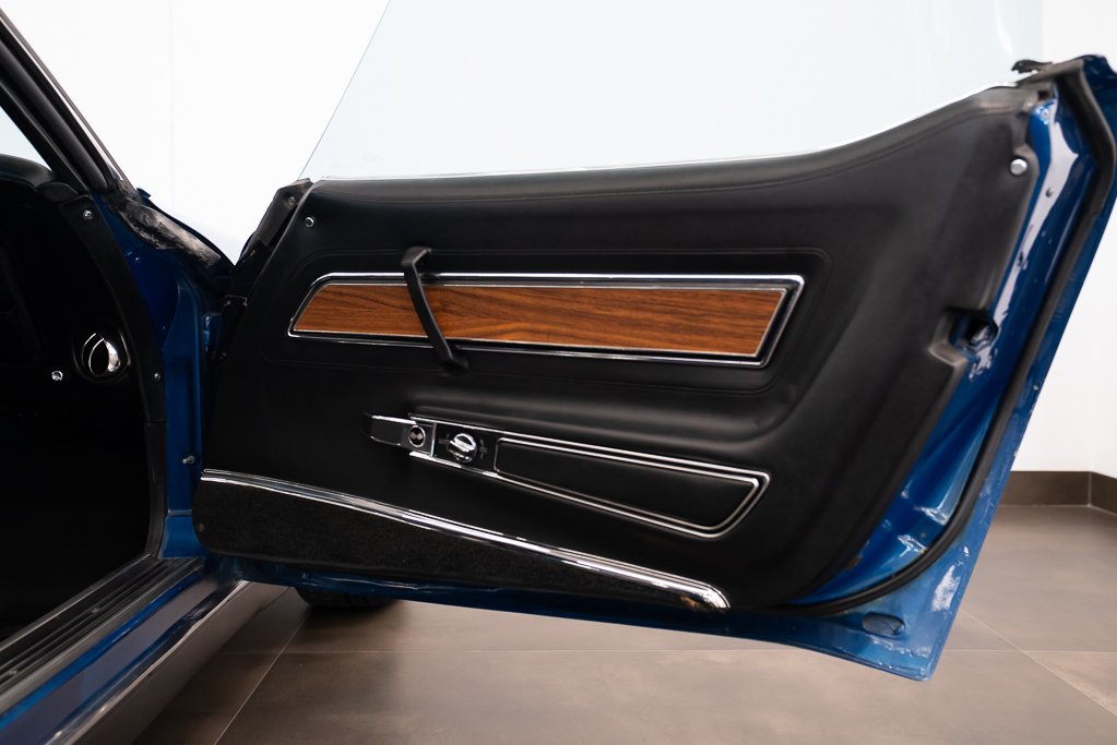 1970 Chevrolet Corvette Blue Montreal - photo #53