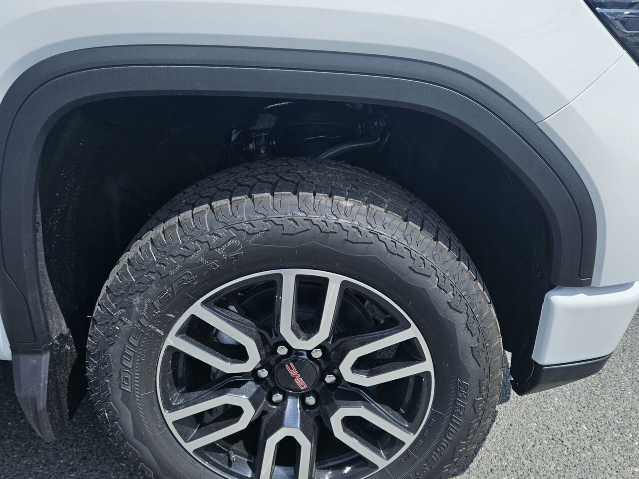 2026 GMC Sierra 1500 AT4 cabine multiplace 4RM 157 po Summit White Thetford Mines - photo #19