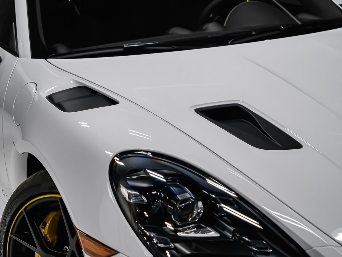 Porsche 718 Cayman GT4 RS 2025 Blanc Montréal - photo #40