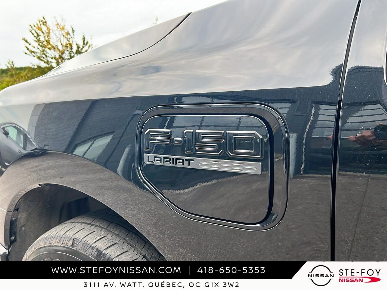 2022 Ford F-150 Lightning LARIAT SuperCrew 4RM LONG RANGE Black Ste-Foy - photo #5