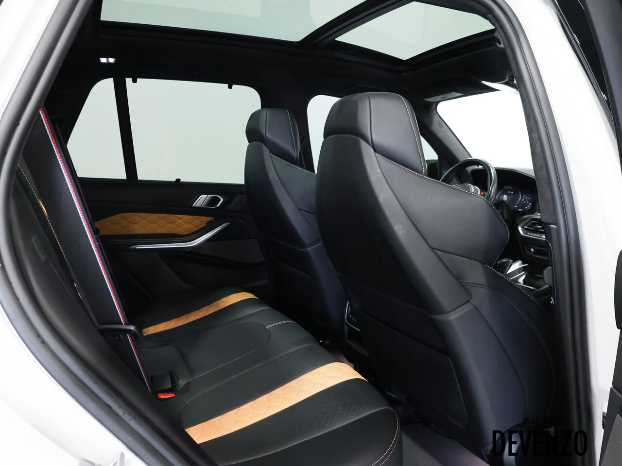2022 BMW X5 M White Saint-Eustache - photo #9