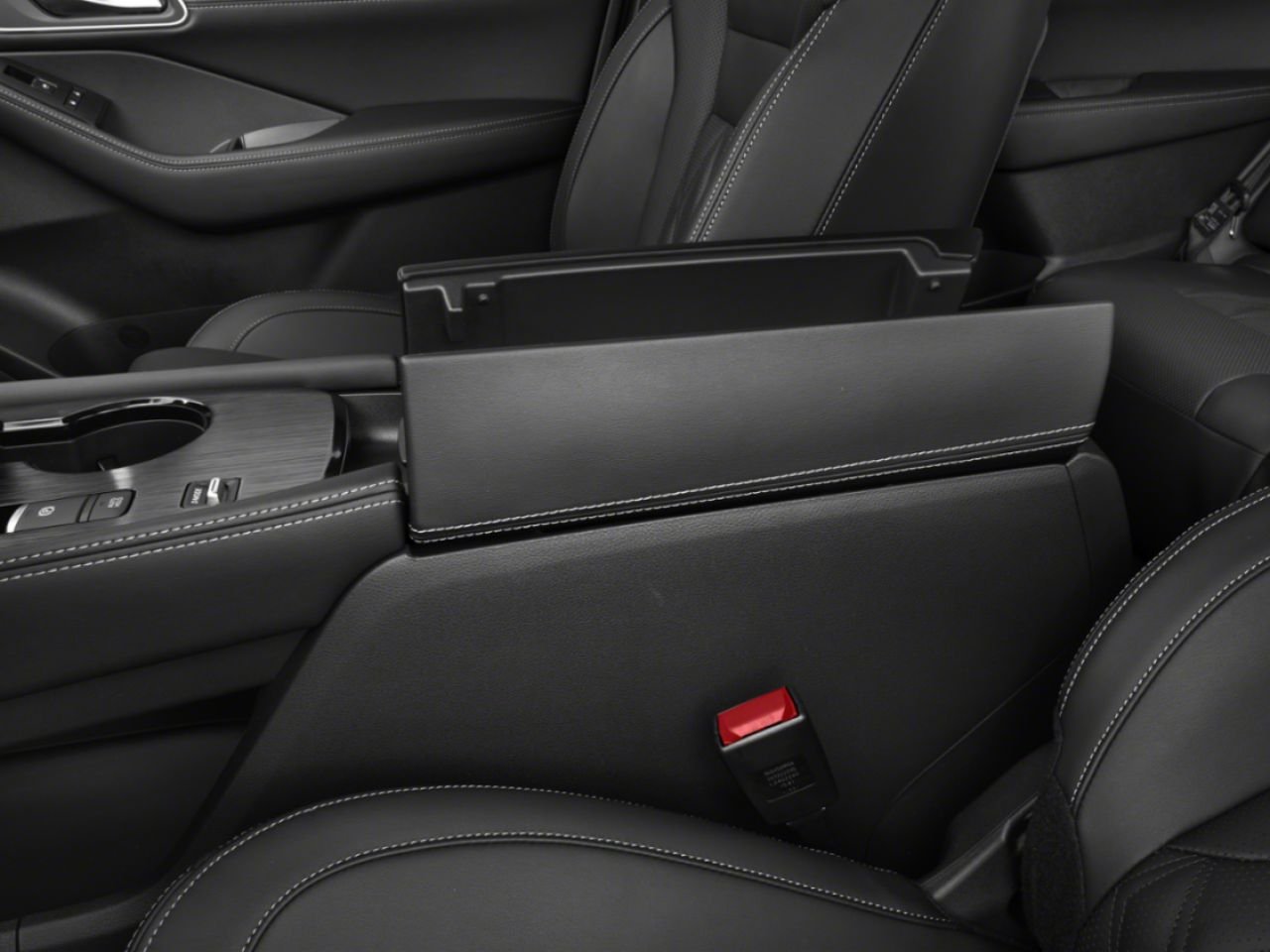 NISSAN Rogue 2026 Super noir Joliette - photo #5
