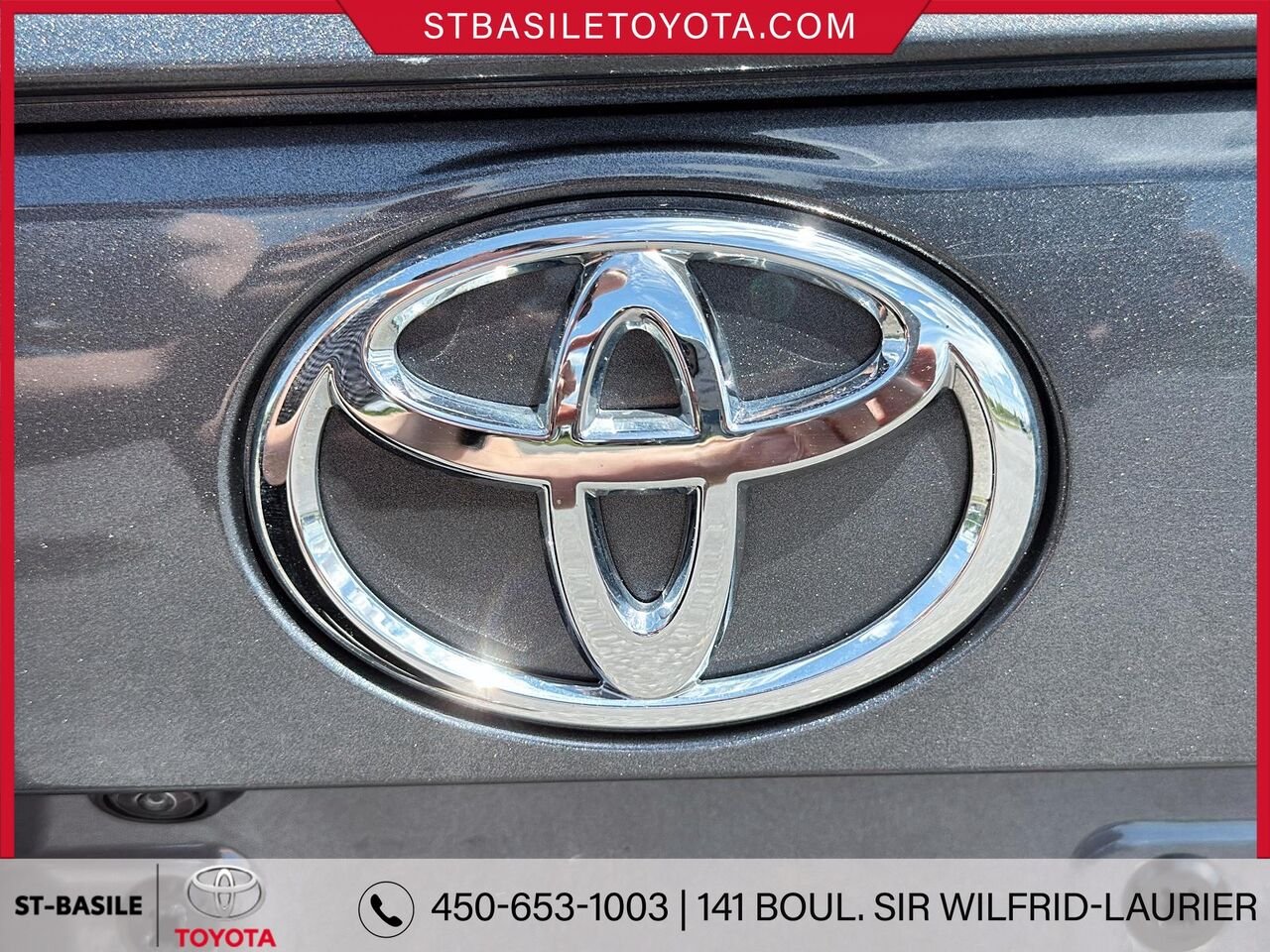 2025 TOYOTA RAV4 Magnetic Grey Metallic Saint-Basile-le-Grand - photo #4