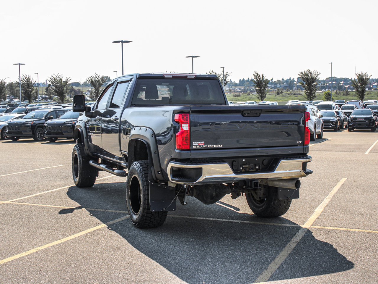 2022 Chevrolet Silverado 2500HD 4WD Crew Cab 159 LT Blue Sherwood Park - photo #5