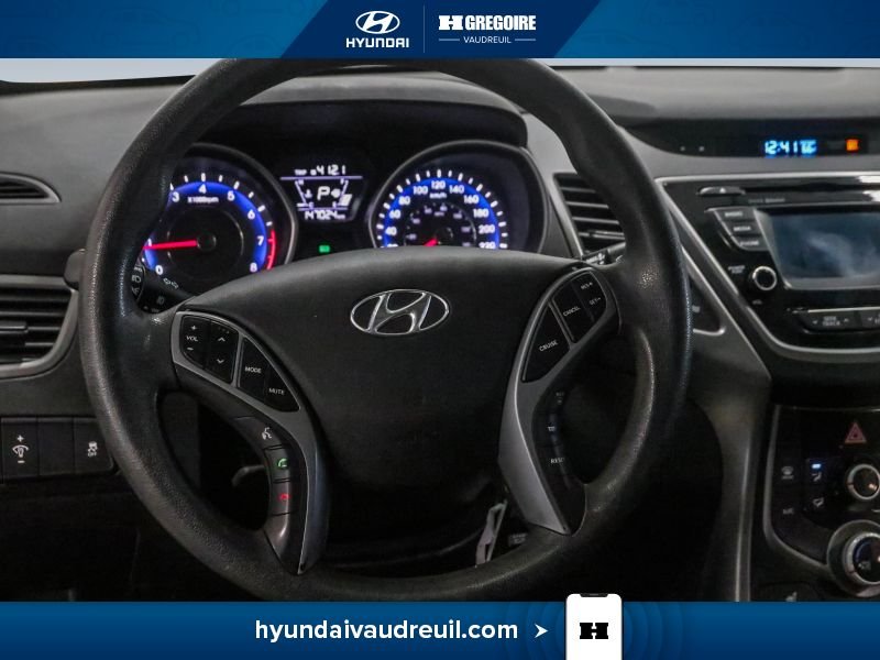 2016 Hyundai Elantra White Laval - photo #19