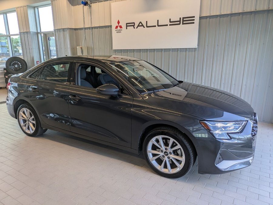 Audi A3 TFSI Quattro 2026 Gris