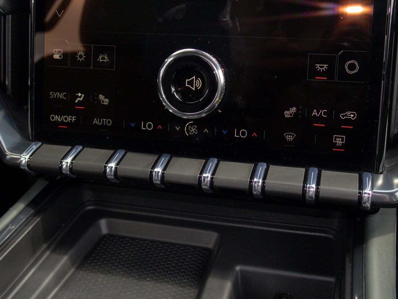 2026 GMC Acadia AWD 4dr AT4 Grey Sherwood Park - photo #27