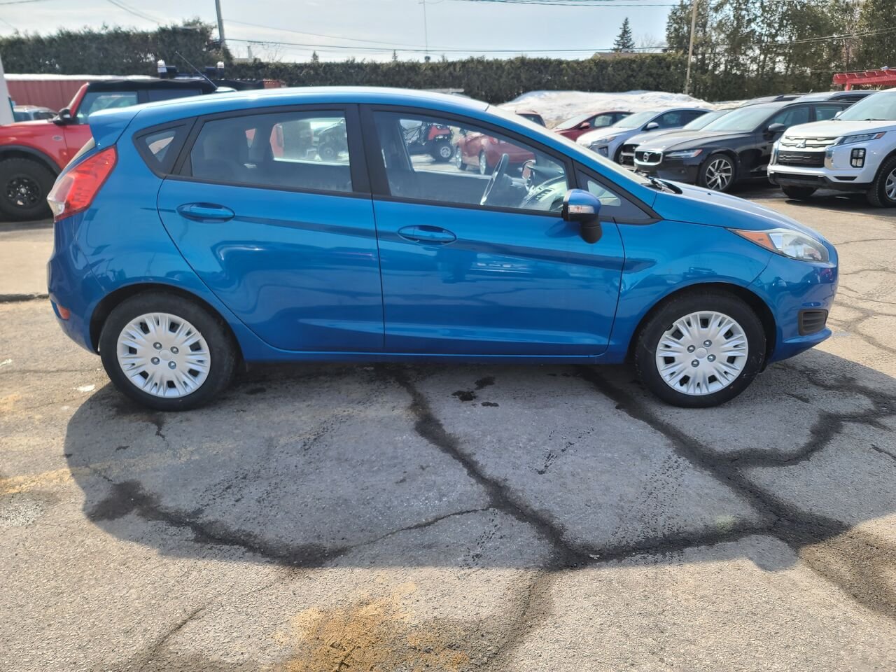 2017 Ford Fiesta Blue  - photo #6