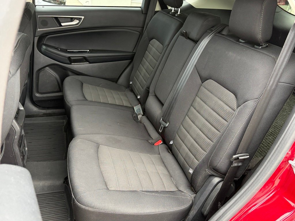 2017 Ford Edge 4dr SEL AWD Red Gatineau - photo #14
