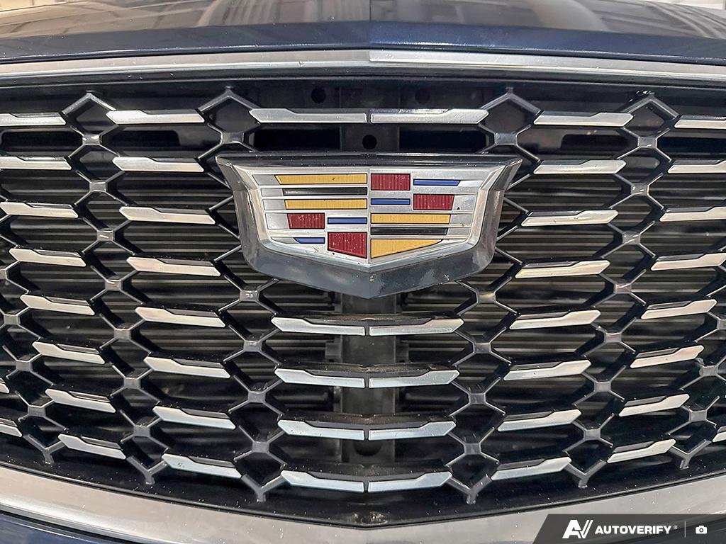 2021 Cadillac XT4 2601963A | AWD Premium Luxury Blue Edmonton - photo #8