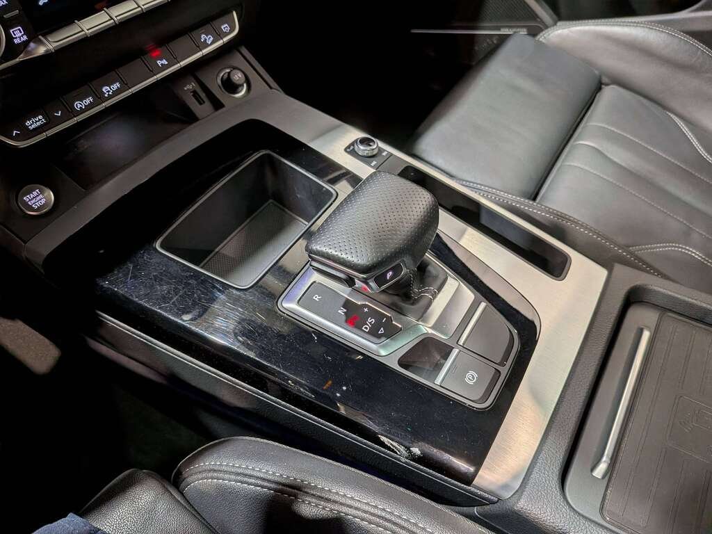 2023 Audi Q5 Technik 45 TFSI quattro Black Val-David - photo #31