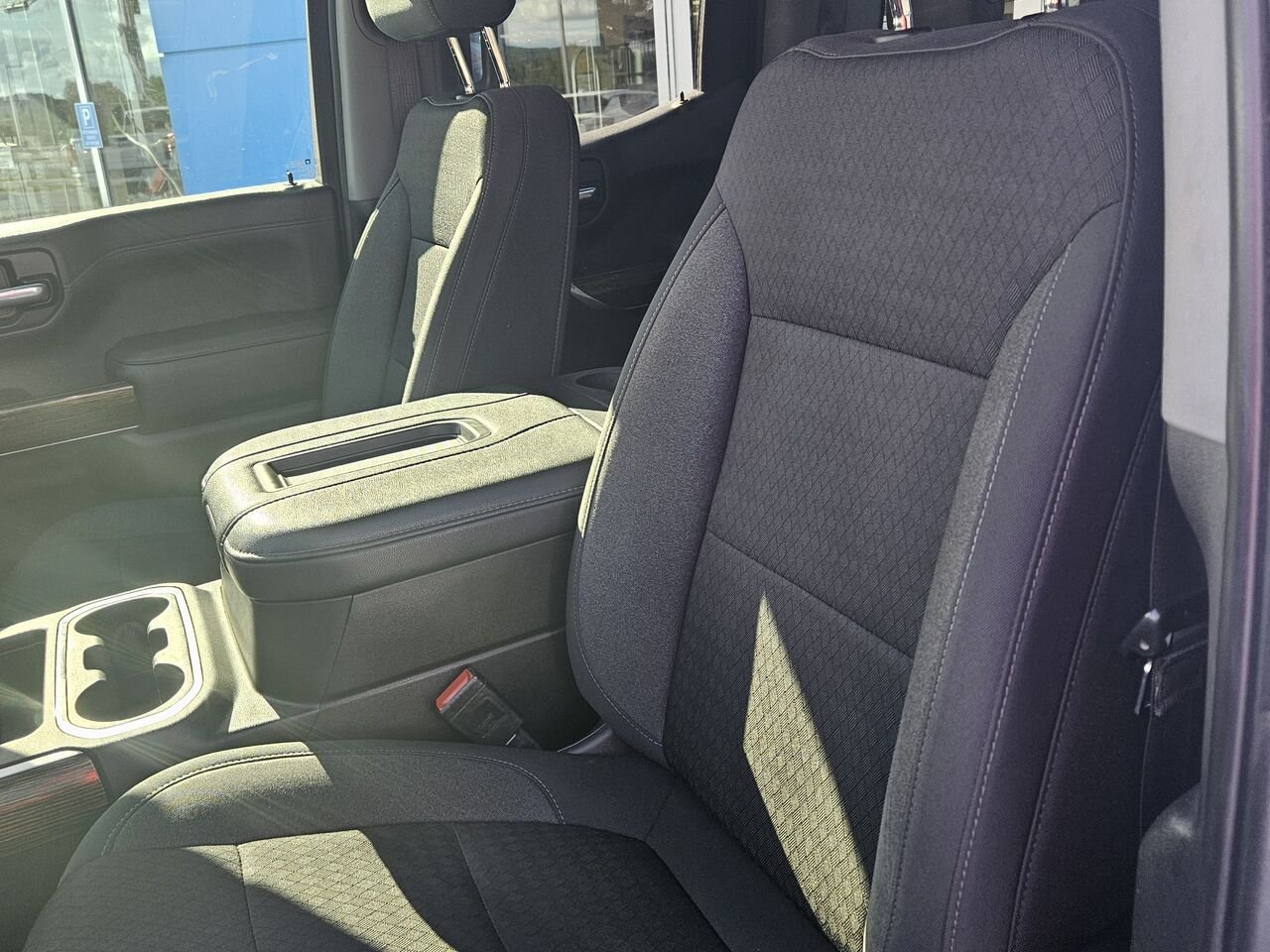 2021 GMC Sierra 1500 Elevation cabine double 4RM 147 po White Thetford Mines - photo #10