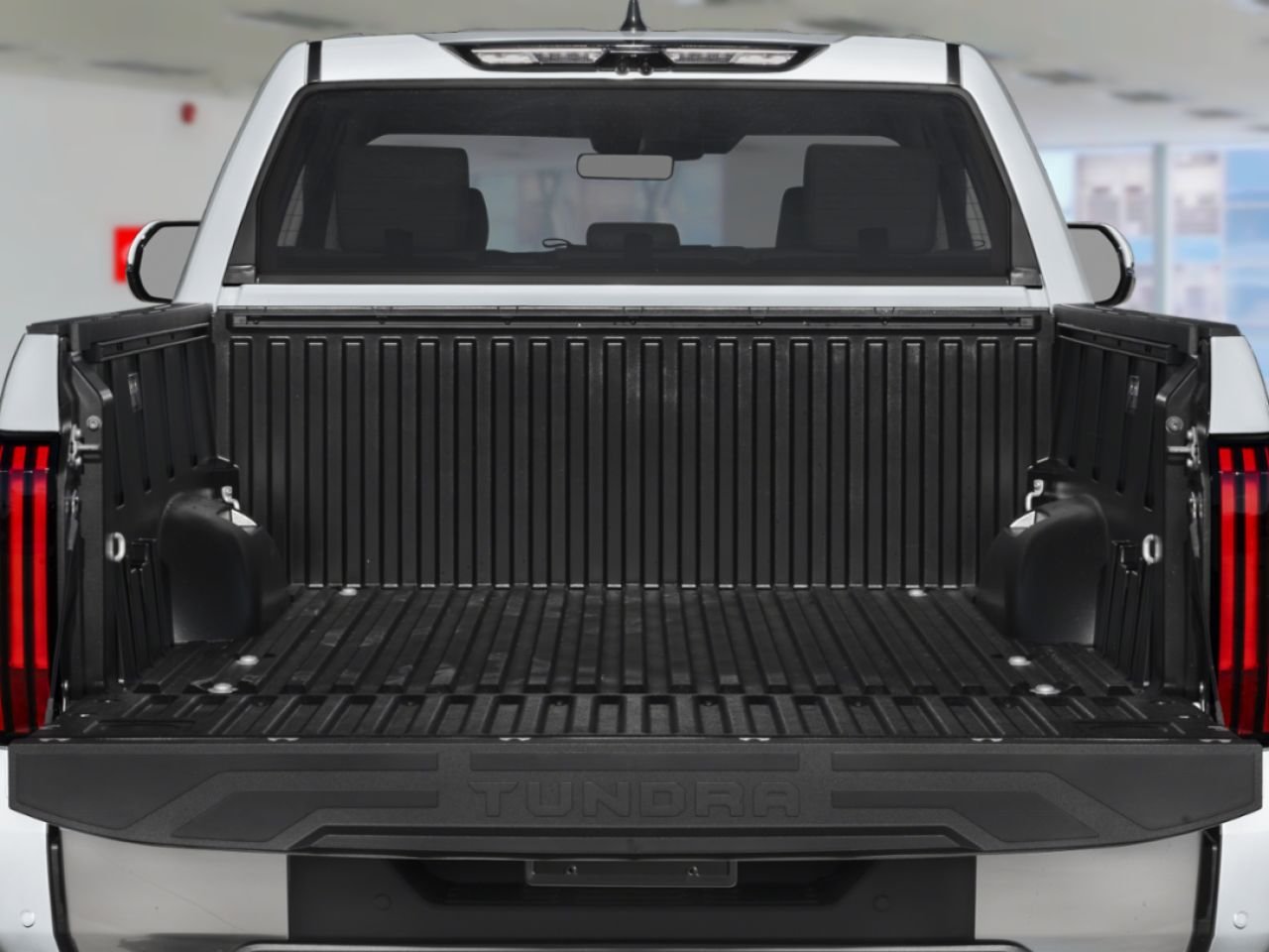 Toyota TUNDRA 4X4 Limited CrewMax 4x4 2026 Blanc Sherbrooke - photo #9